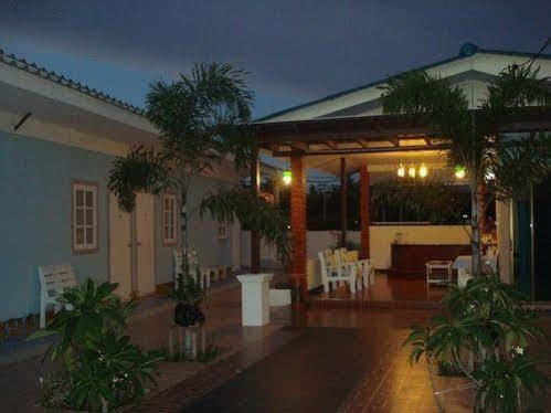 Hotel Baan Lom Talay Hua Hin Exterior foto